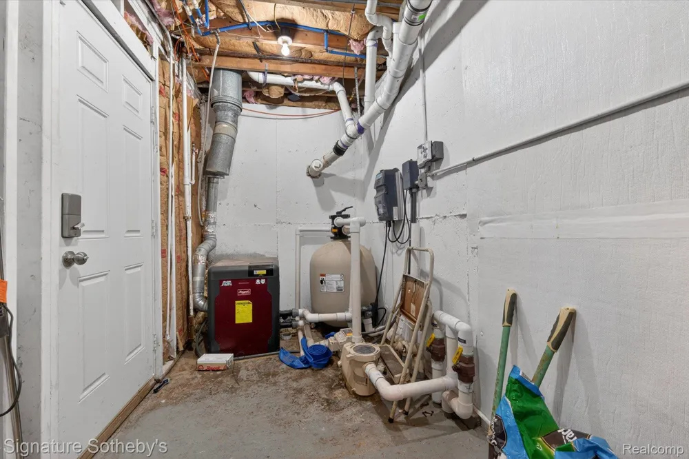 30650 Lahser Road Beverly Hills Village, MI 48025