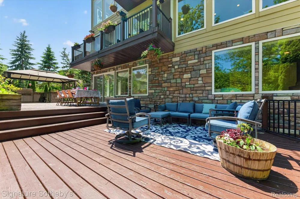 30650 Lahser Road Beverly Hills Village, MI 48025