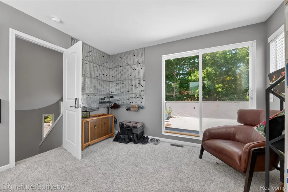30650 Lahser Road Beverly Hills Village, MI 48025