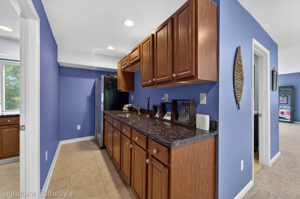 30650 Lahser Road Beverly Hills Village, MI 48025