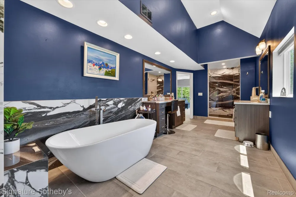 30650 Lahser Road Beverly Hills Village, MI 48025