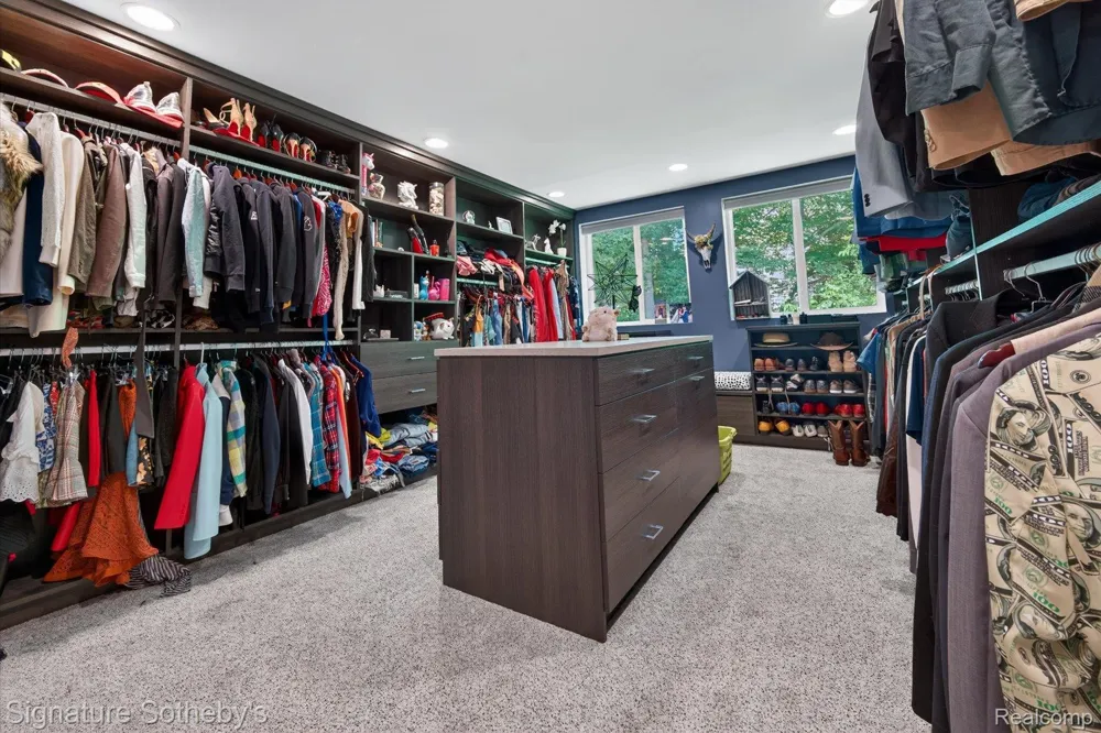 30650 Lahser Road Beverly Hills Village, MI 48025