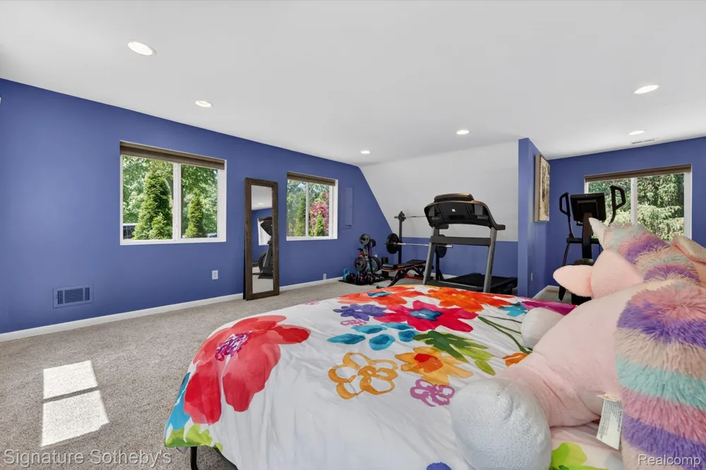 30650 Lahser Road Beverly Hills Village, MI 48025