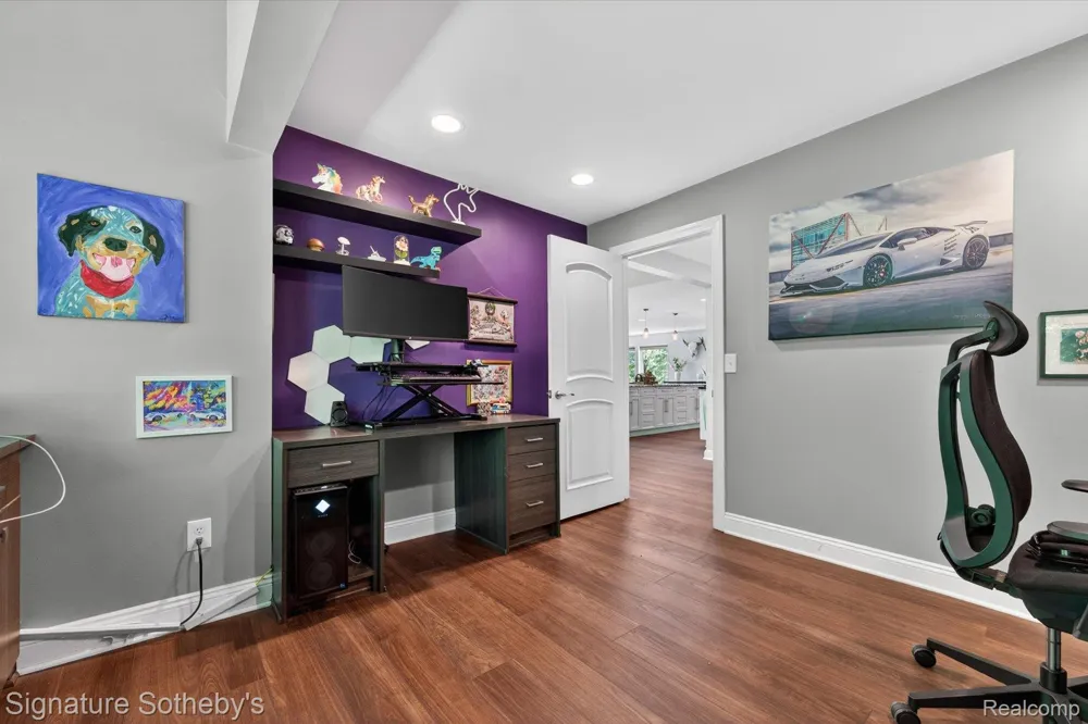 30650 Lahser Road Beverly Hills Village, MI 48025