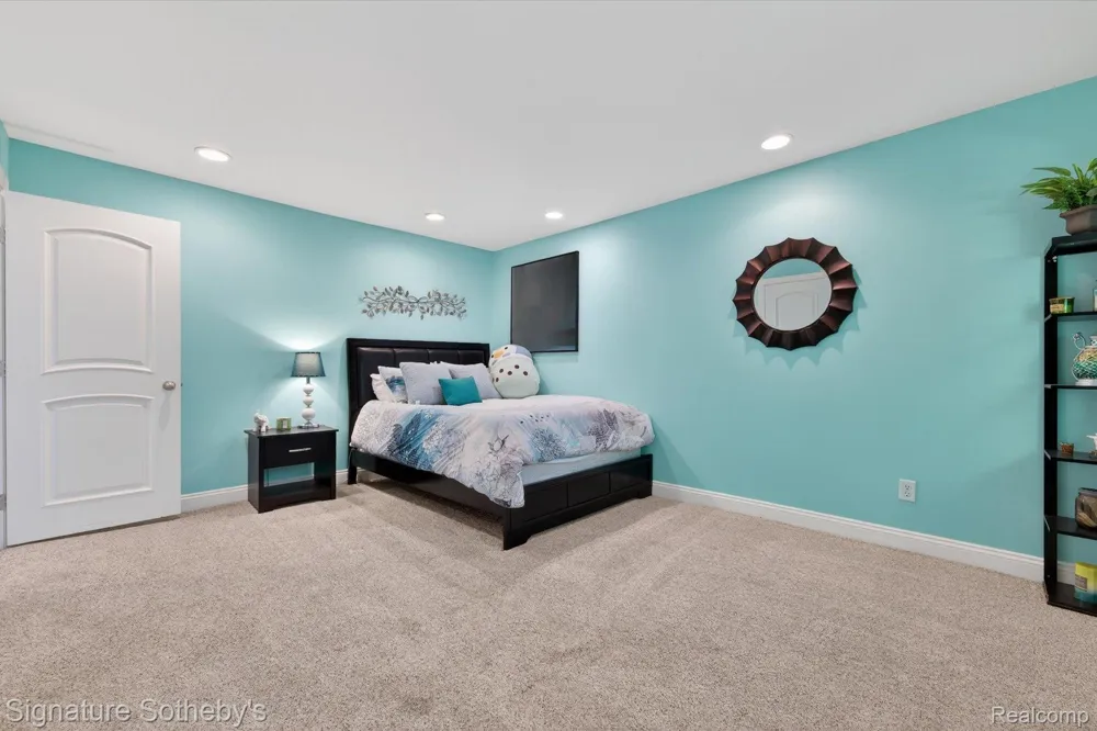 30650 Lahser Road Beverly Hills Village, MI 48025