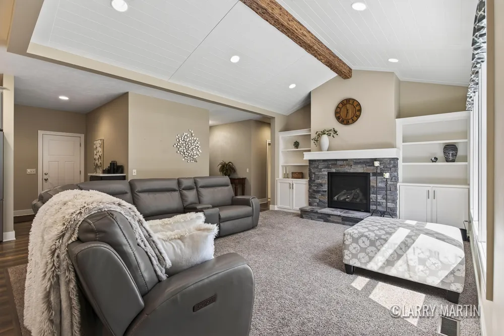 5982 Canal Avenue SW Wyoming City, MI 49418