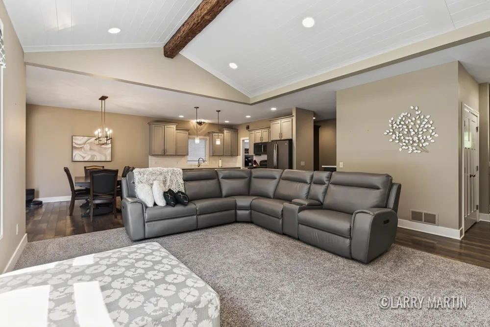 5982 Canal Avenue SW Wyoming City, MI 49418