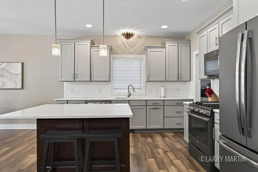 5982 Canal Avenue SW Wyoming City, MI 49418