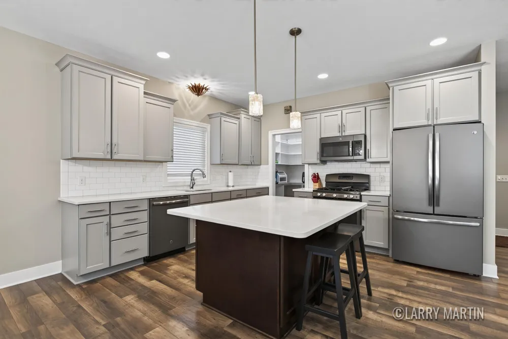 5982 Canal Avenue SW Wyoming City, MI 49418