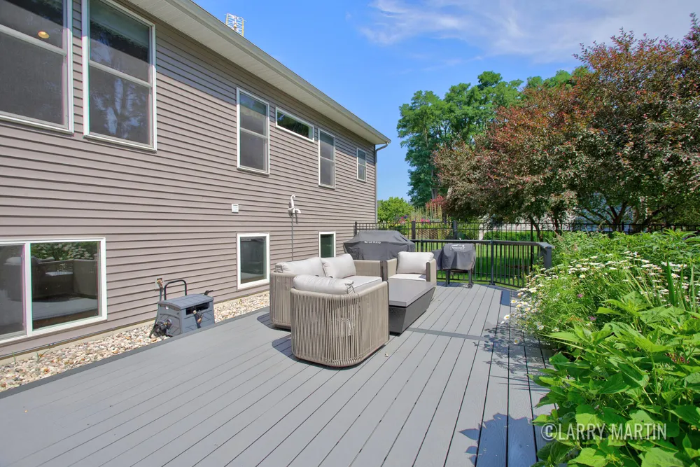 5982 Canal Avenue SW Wyoming City, MI 49418