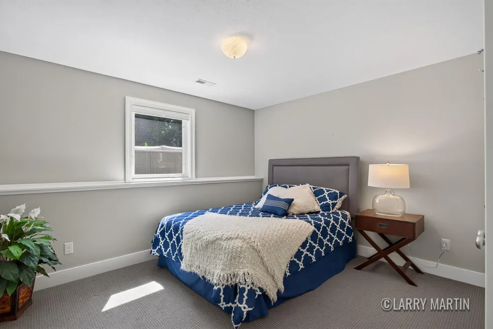 5982 Canal Avenue SW Wyoming City, MI 49418