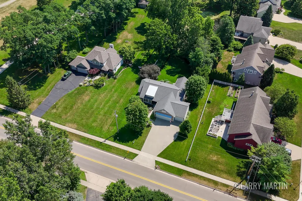 5982 Canal Avenue SW Wyoming City, MI 49418