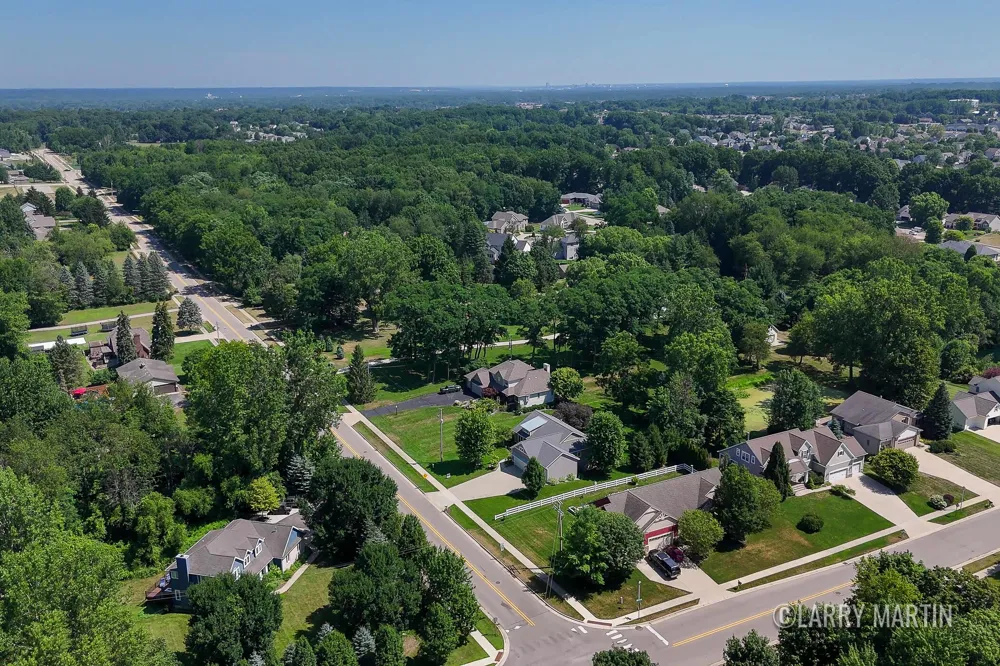 5982 Canal Avenue SW Wyoming City, MI 49418