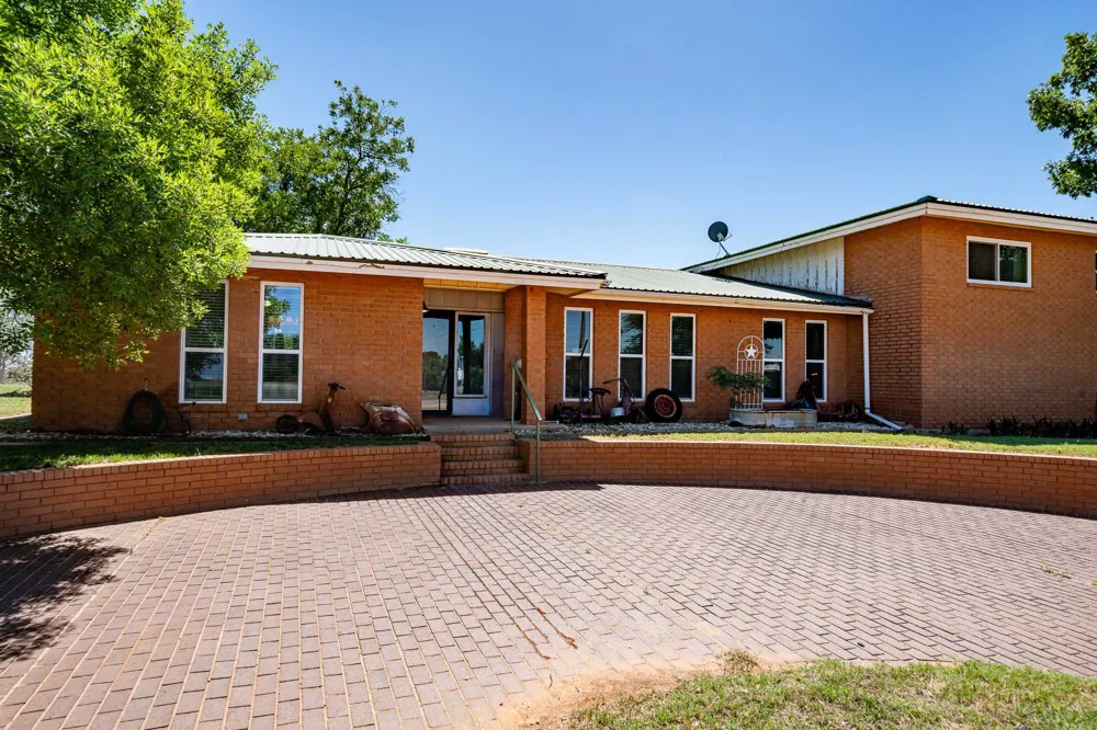 510 Elizabeth Avenue Rotan, TX 79546