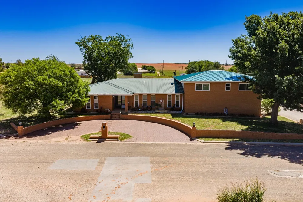 510 Elizabeth Avenue Rotan, TX 79546