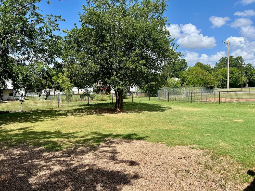 407 Baylor Street Nocona, TX 76255