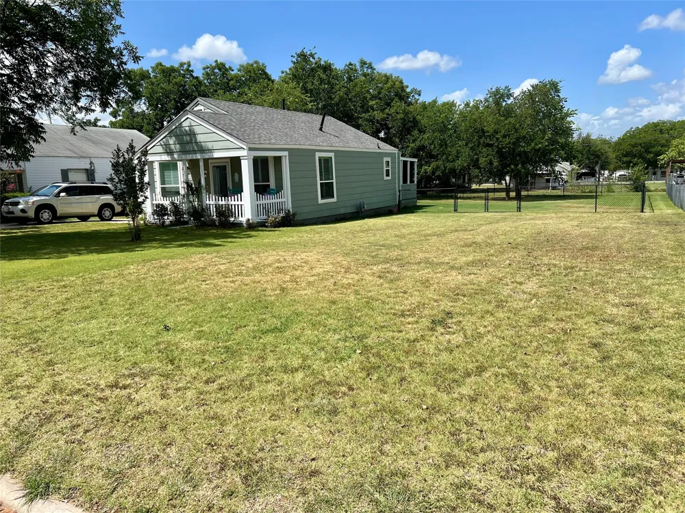 407 Baylor Street Nocona, TX 76255