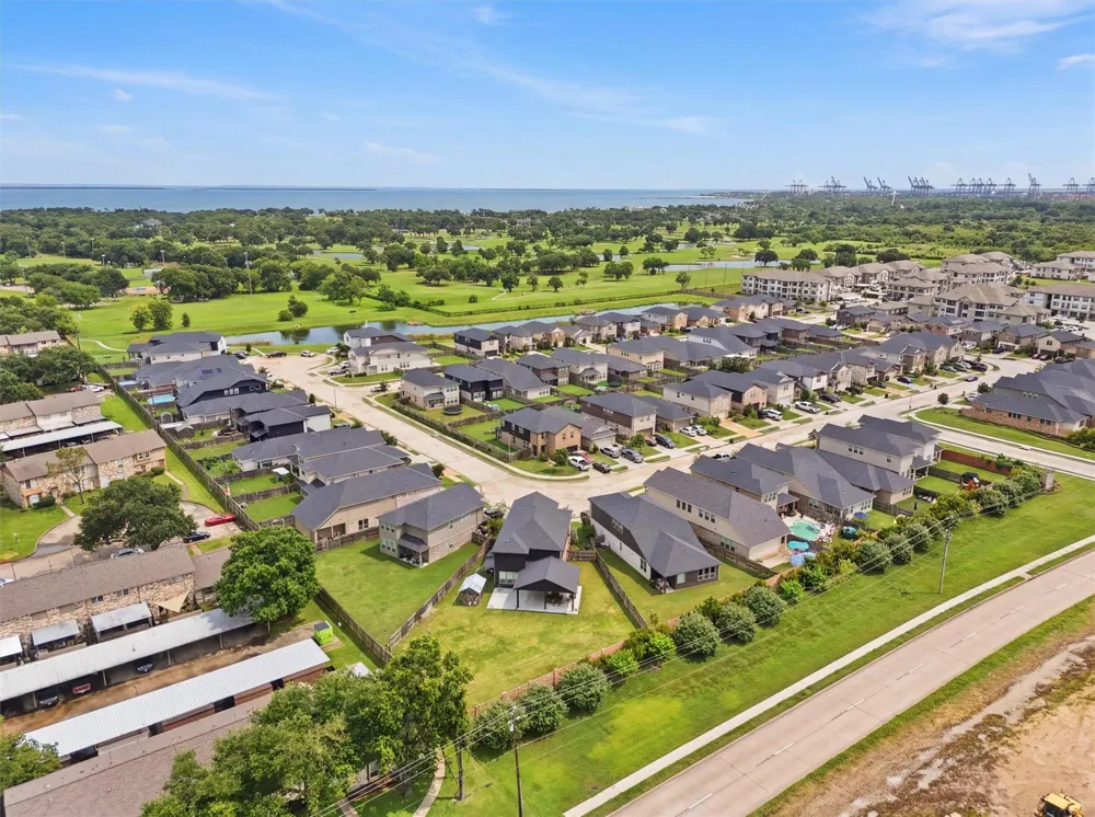 132 Wedgewood Trace Lane La Porte, TX 77571