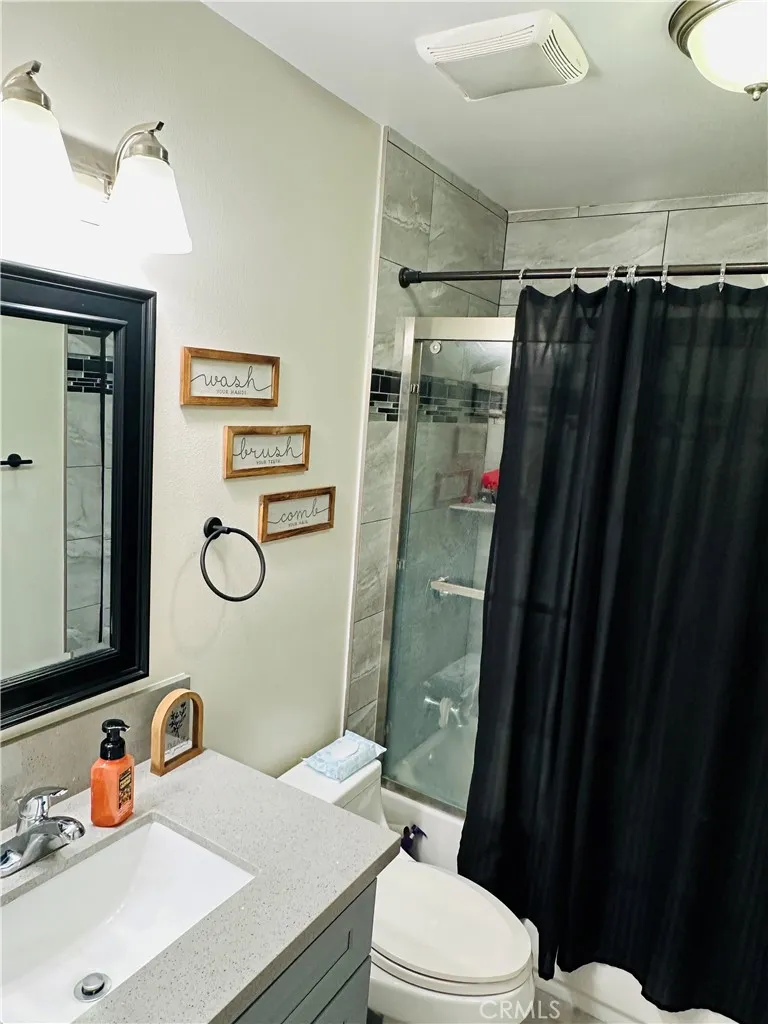 11131 Arcadia Apple Valley, CA 92308