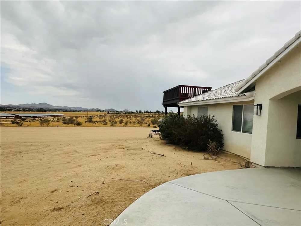 11131 Arcadia Apple Valley, CA 92308