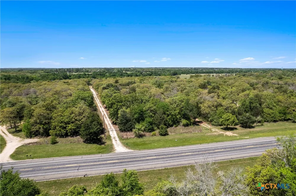 2810 S Us-77 Rockdale, TX 76567