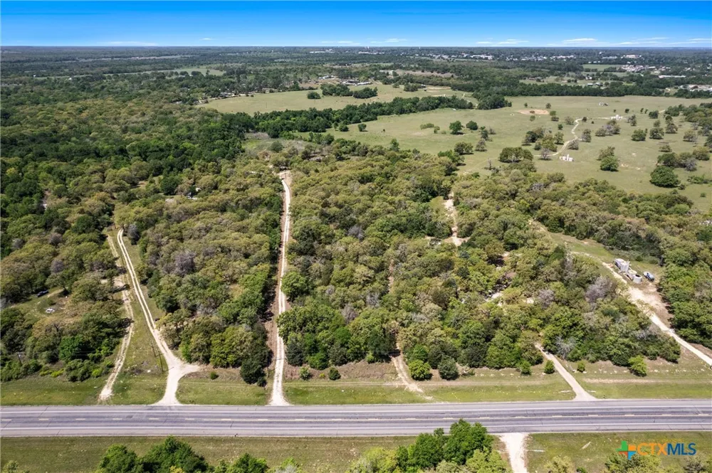 2810 S Us-77 Rockdale, TX 76567