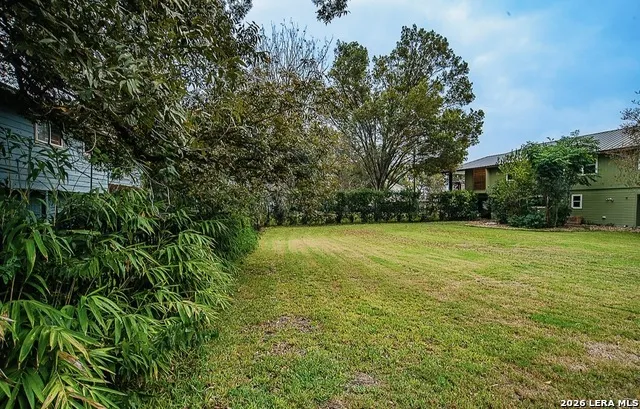 187 ROYAL GEORGE CIR McQueeney, TX 78123