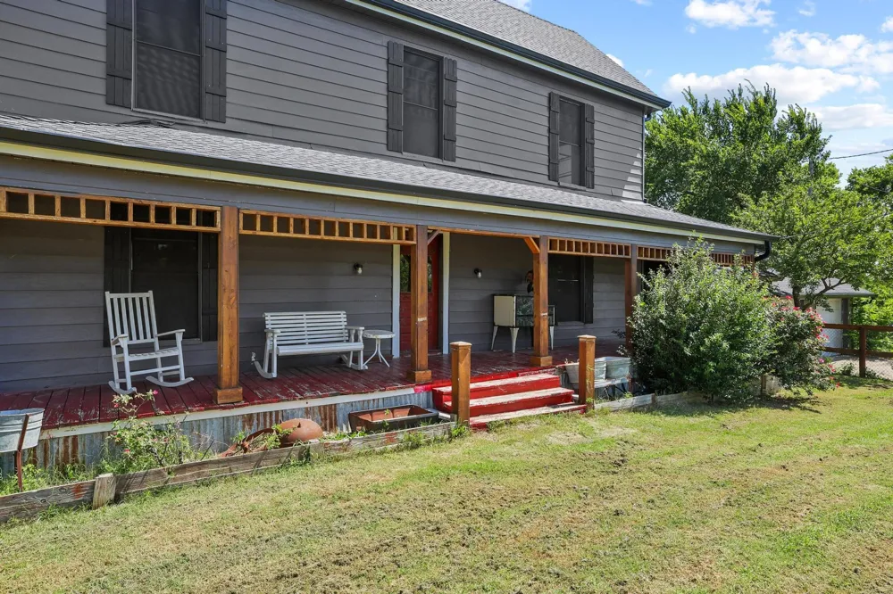 4453 Fm 902 Howe, TX 75459