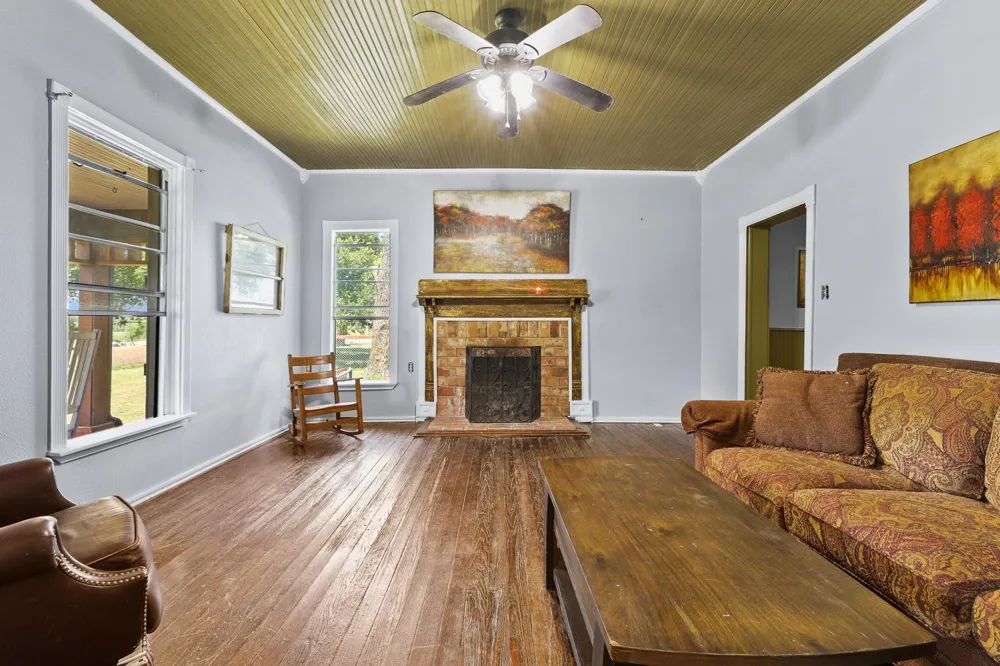 4453 Fm 902 Howe, TX 75459