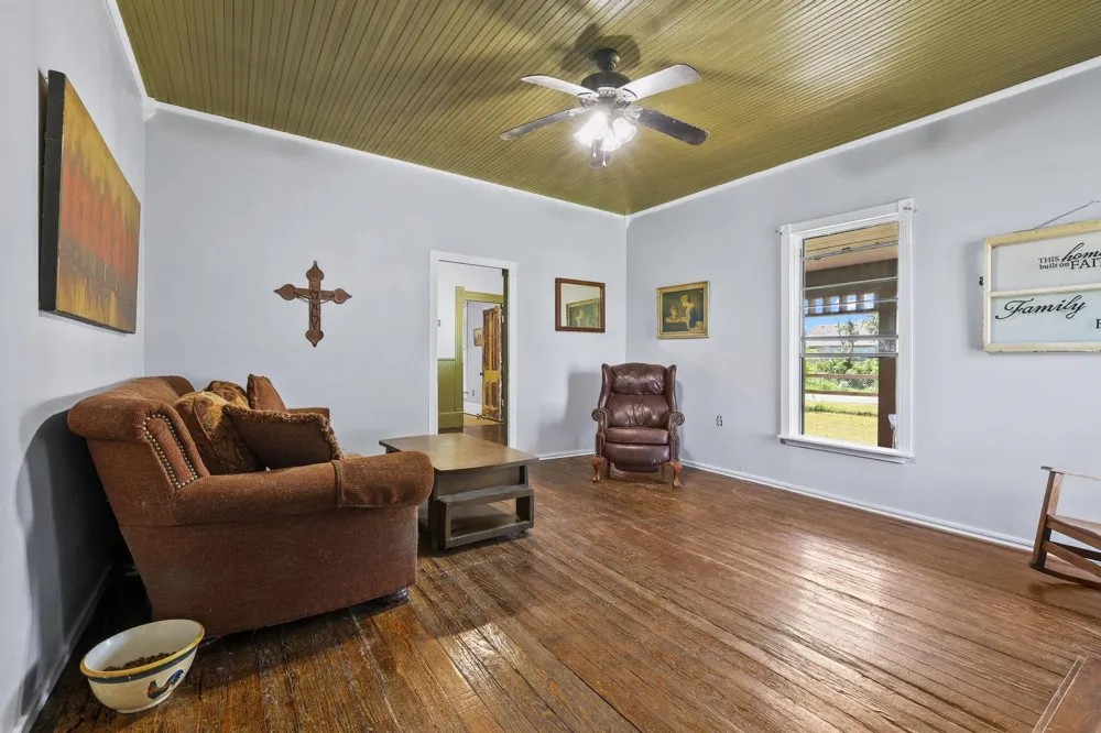 4453 Fm 902 Howe, TX 75459