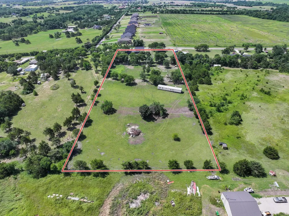 4453 Fm 902 Howe, TX 75459