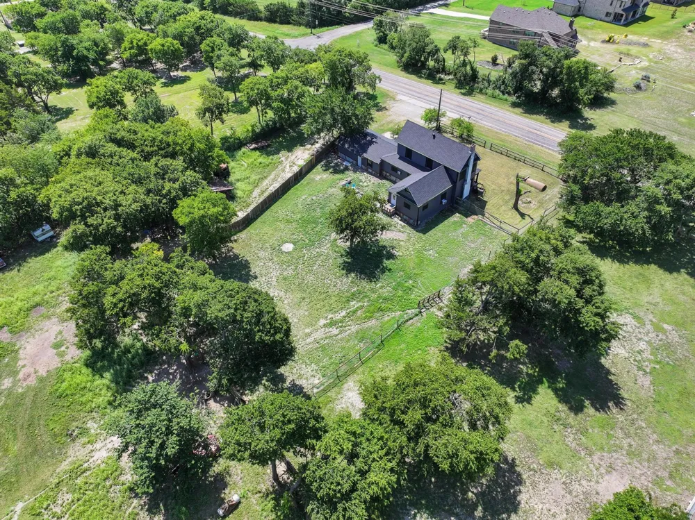 4453 Fm 902 Howe, TX 75459