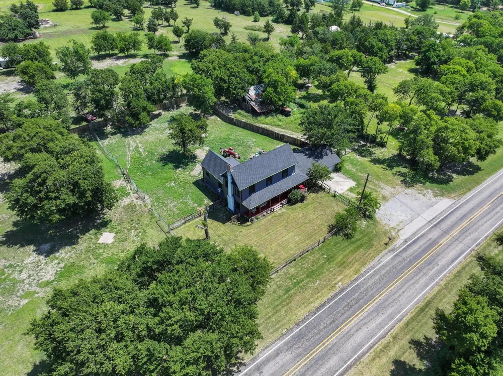 4453 Fm 902 Howe, TX 75459
