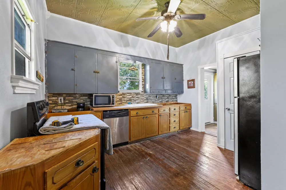 4453 Fm 902 Howe, TX 75459