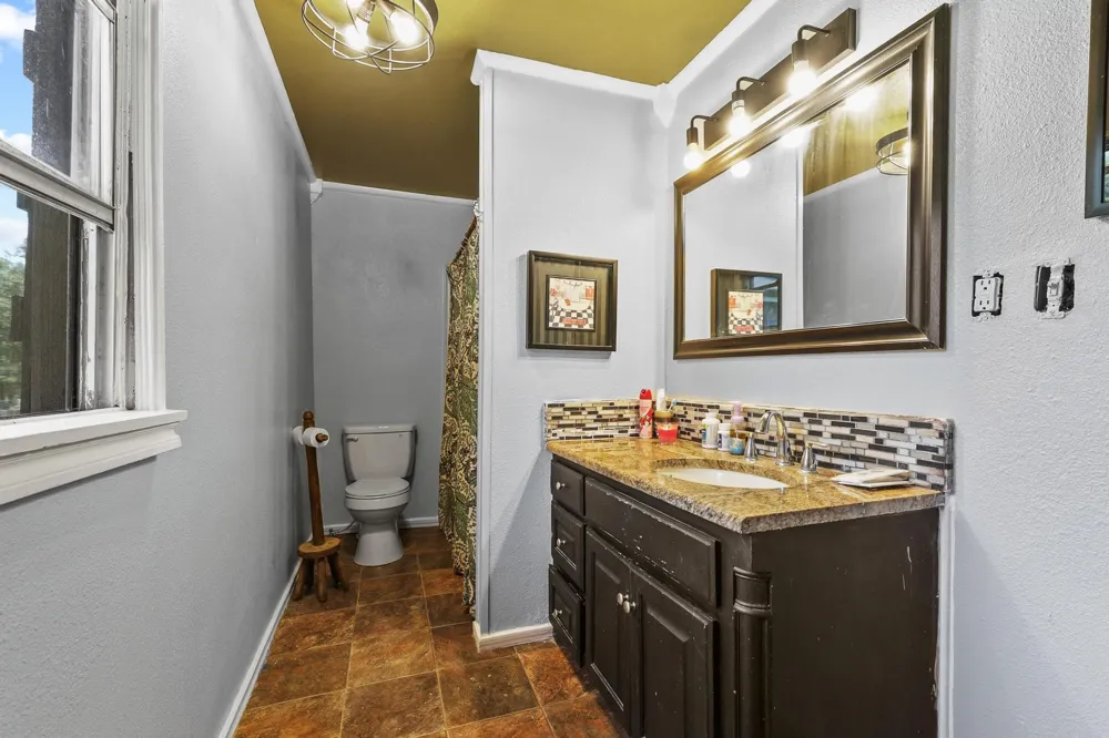 4453 Fm 902 Howe, TX 75459