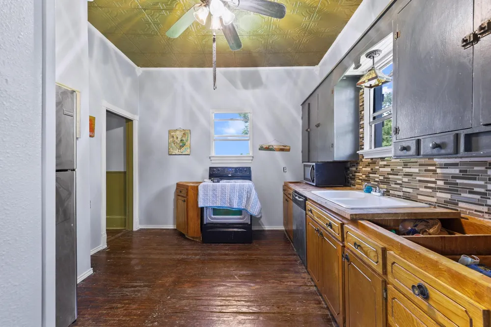4453 Fm 902 Howe, TX 75459