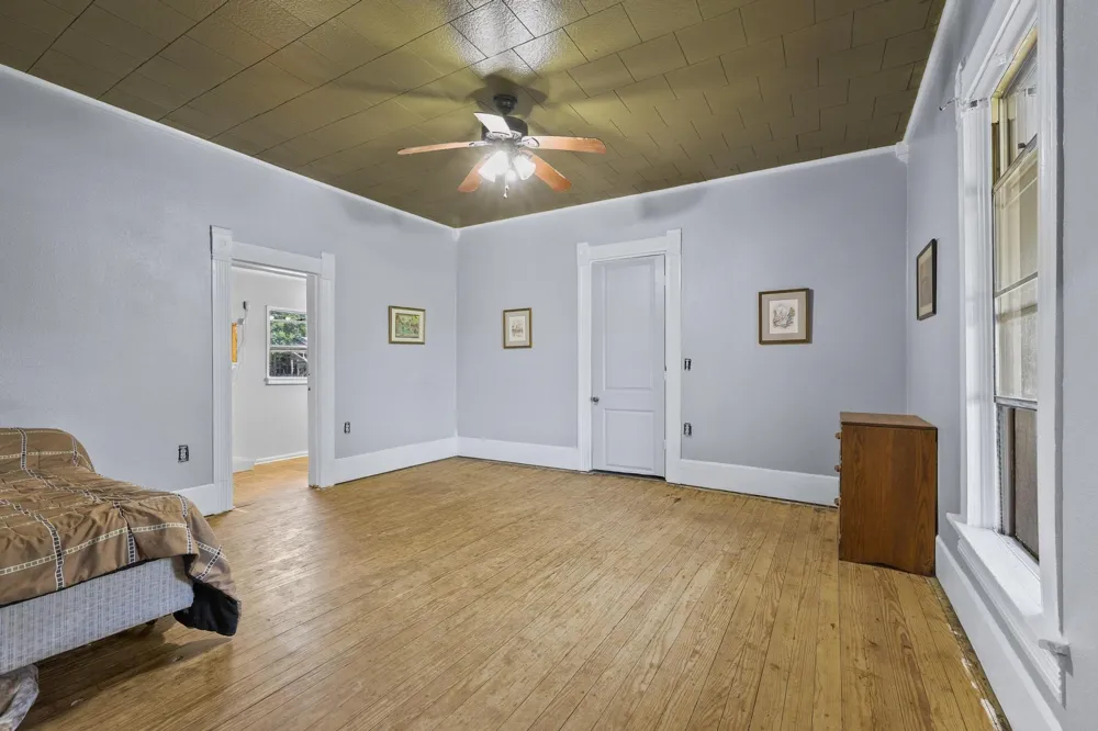 4453 Fm 902 Howe, TX 75459
