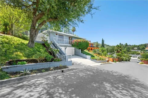 4319 Pampas Road
