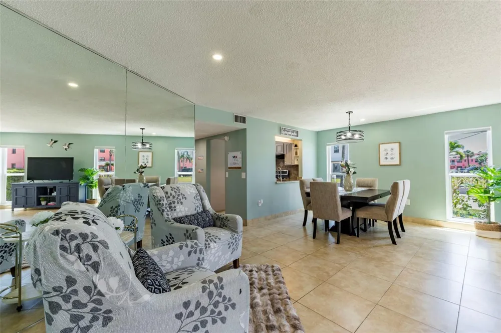 7003 SUNSET WAY #3 St Pete Beach, FL 33706