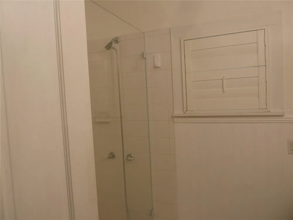 3302 W VILLA ROSA STREET Tampa, FL 33611