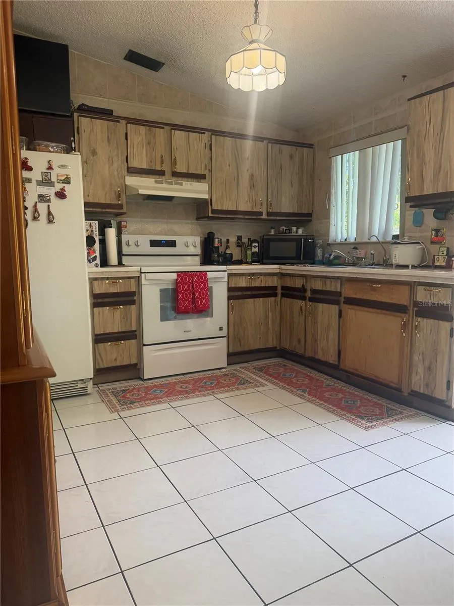 1304 DONWOODS LANE Royal Palm Beach, FL 33411