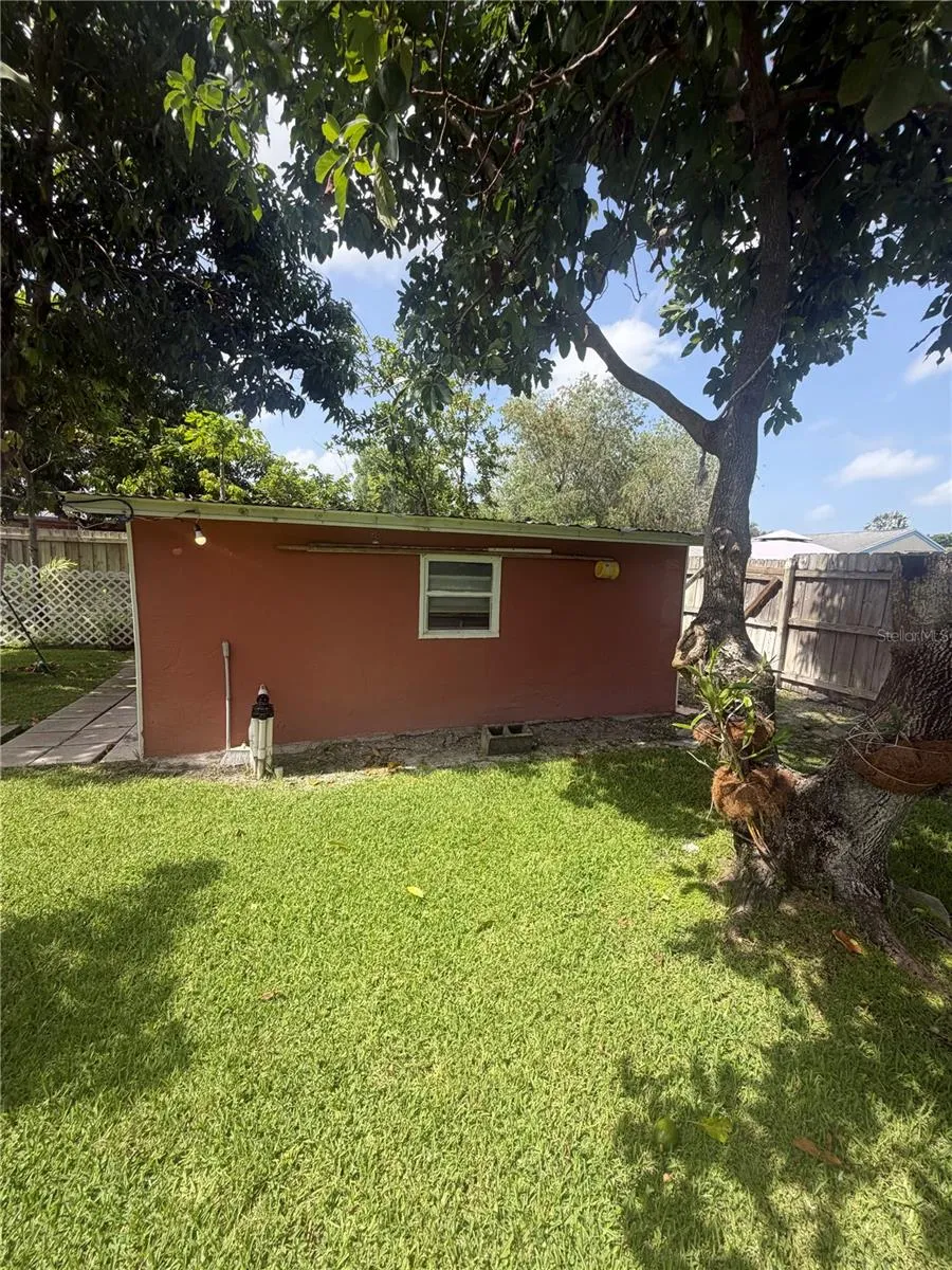 1304 DONWOODS LANE Royal Palm Beach, FL 33411