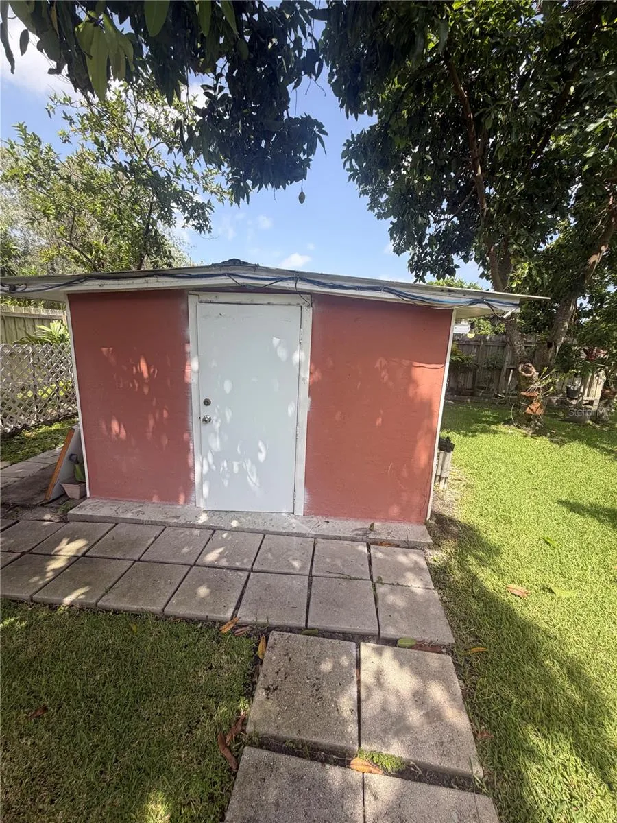 1304 DONWOODS LANE Royal Palm Beach, FL 33411