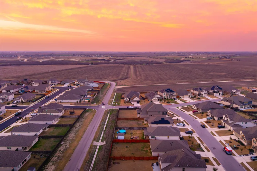 1501 County Road 132 Hutto, TX 78634