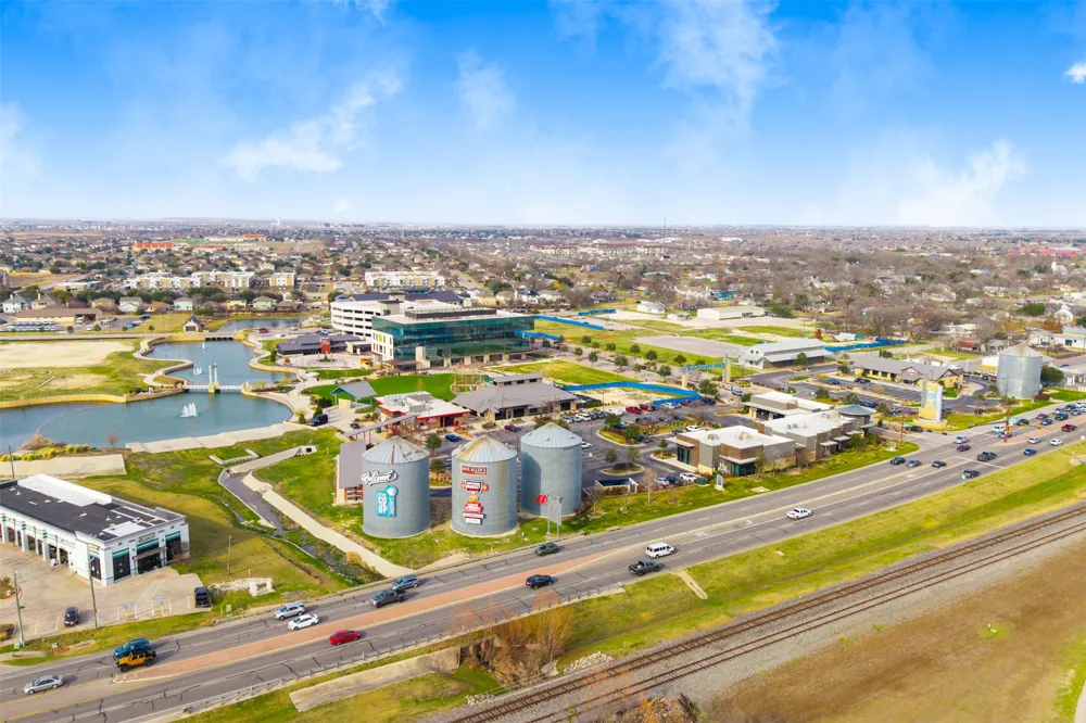 1501 County Road 132 Hutto, TX 78634