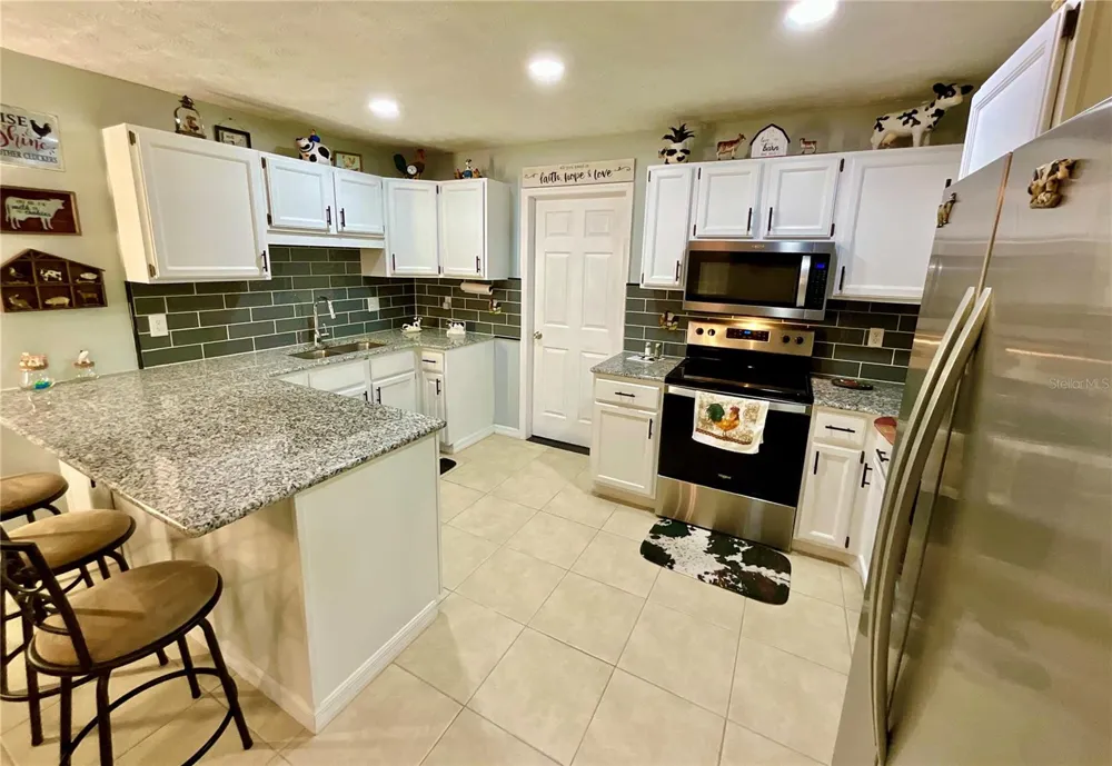 468 28TH WAY Melrose, FL 32666