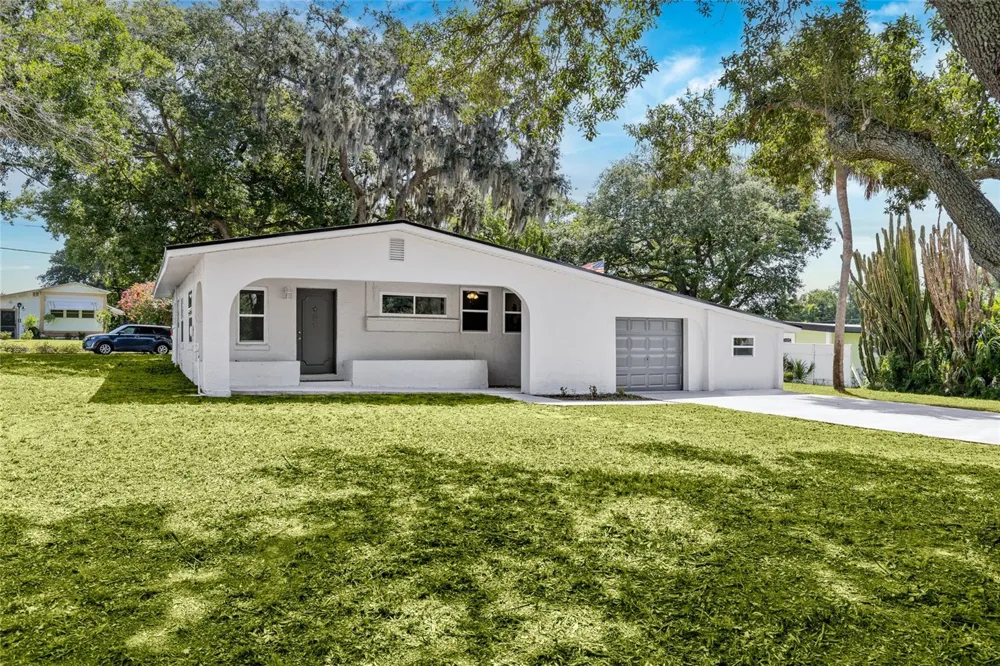 1375 LAKE DRIVE Casselberry, FL 32707