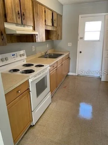2830 SKYVIEW DRIVE Lakeland, FL 33801