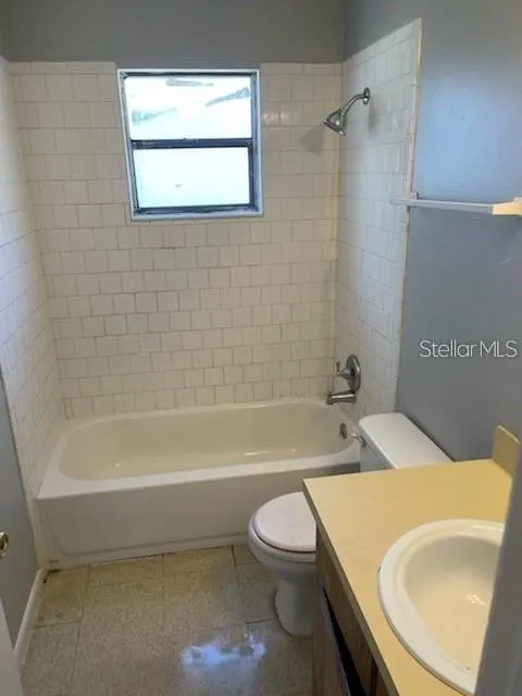 2830 SKYVIEW DRIVE Lakeland, FL 33801