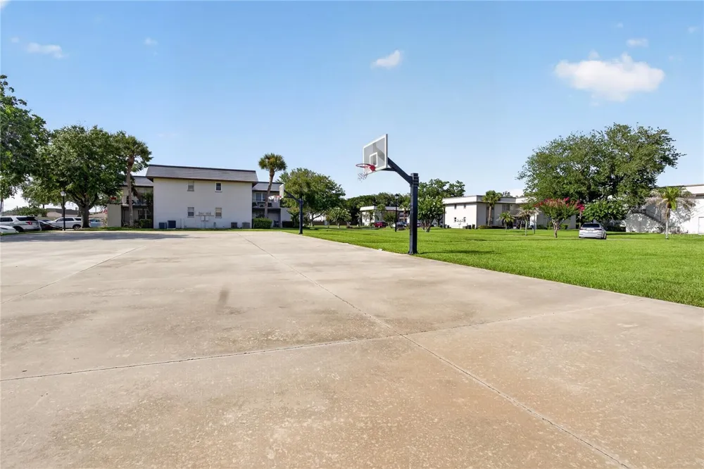 53 WINDTREE LANE #102 Winter Garden, FL 34787